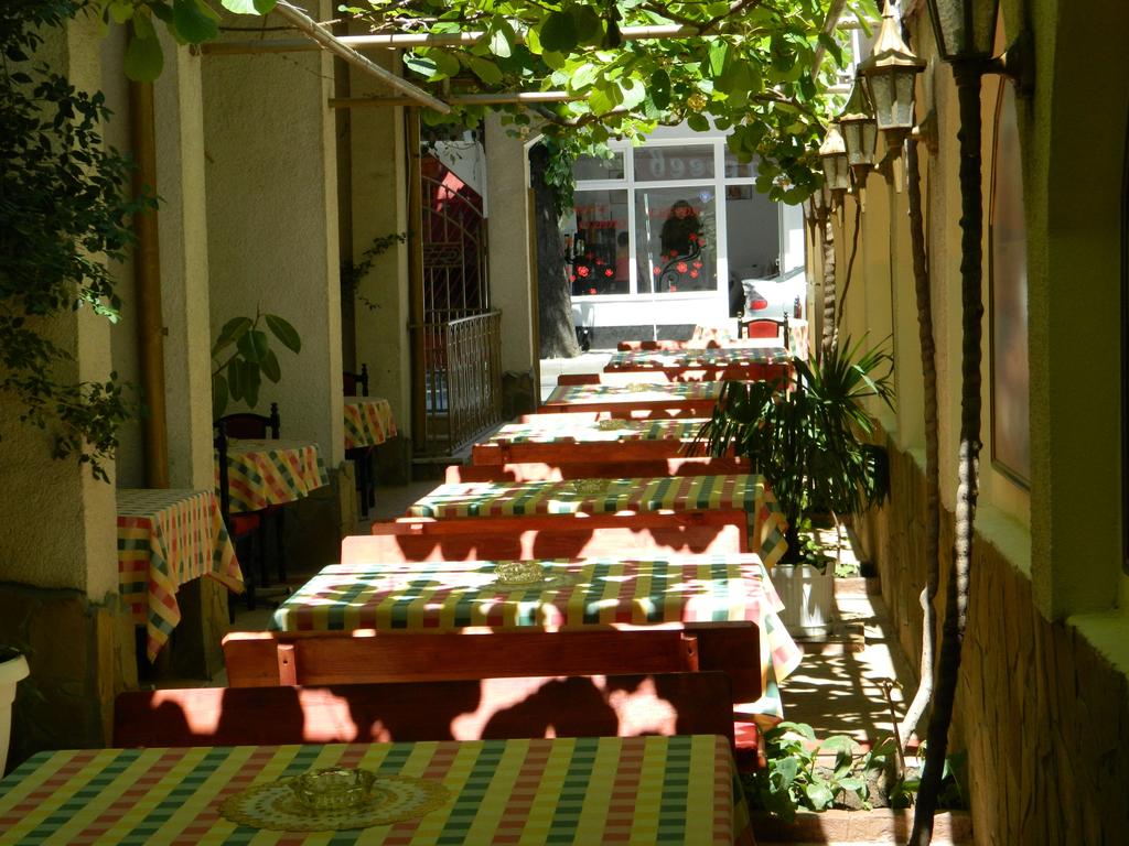 ANDREEV_FAMILY_HOTEL_NESSEBAR_BULGARIA_AIR_TOUR_TRAVEL